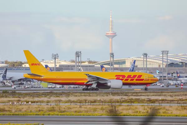 DHL開通日本到美國新貨運(yùn)航線.jpg